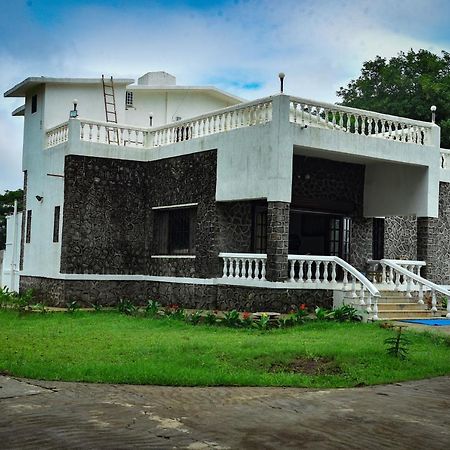 Whispering Woods Villa And Eco Farms Lonavla Exterior foto